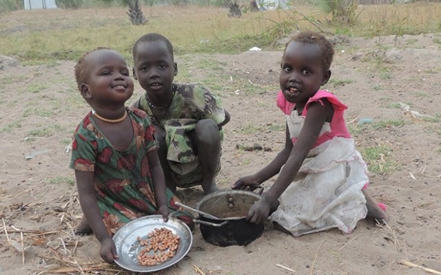 southsudan-fooddelivery-children-sized